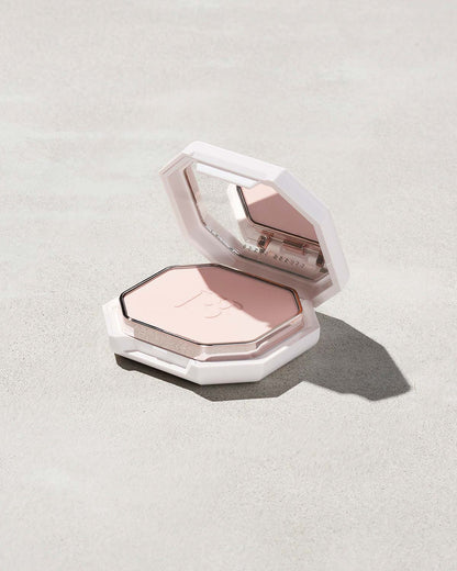 Pro Filt'r Soft Matte Powder Foundation — #100